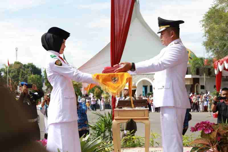 Berkat Sukses, Selesai Upacara HUT RI ke 80 Bupati Welly Suhery Beri Apresiasi Berkat Sukses, Selesai Upacara HUT RI ke 80 Bupati Welly Suhery Beri Apresiasi