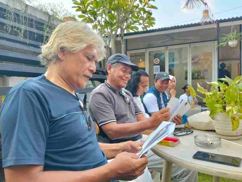 19.000 Loker, Satu Tertawa dan Satu Sila yang Hilang — Sebuah Catatan dari Pameran “Merdeka atau Mati Kutu” 19.000 Loker, Satu Tertawa dan Satu Sila yang Hilang — Sebuah Catatan dari Pameran “Merdeka atau Mati Kutu”