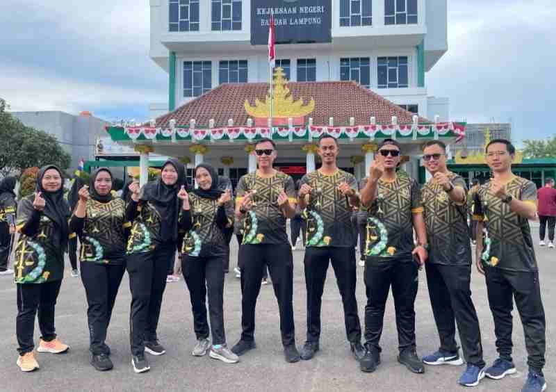 Kejari Bandar Lampung Laksanakan Pembukaan Olahraga Peringati Hari Kejaksaan RI ke-80 Kejari Bandar Lampung Laksanakan Pembukaan Olahraga Peringati Hari Kejaksaan RI ke-80
