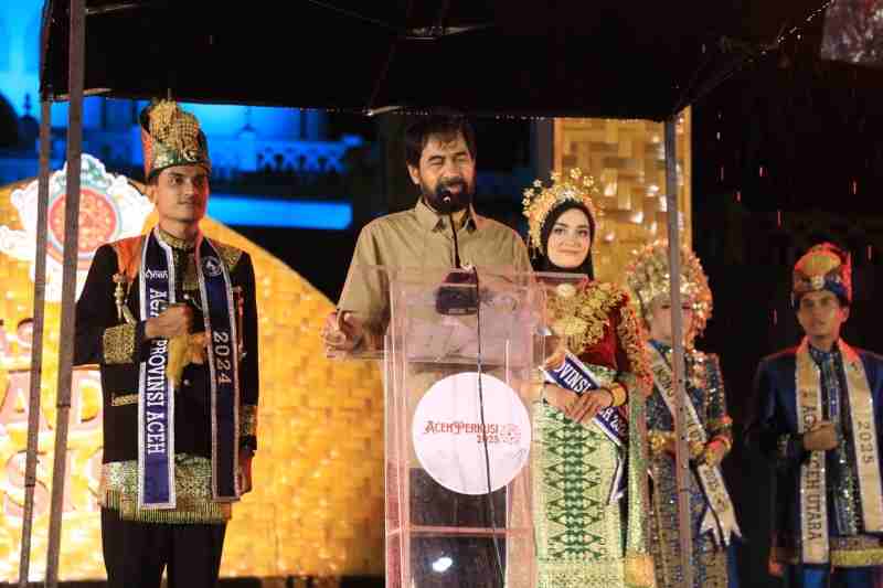 Ayahwa Dampingi Gubernur Buka Festival Aceh Perkusi di Monispa Ayahwa Dampingi Gubernur Buka Festival Aceh Perkusi di Monispa