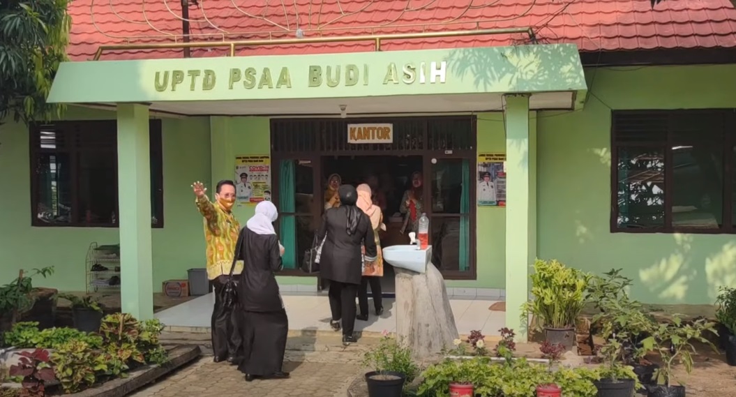 Dugaan Proyek Fiktif di Dinsos Lampung, Anggaran Pakaian Anak Yatim Rp48 Juta Diduga Raib Dugaan Proyek Fiktif di Dinsos Lampung, Anggaran Pakaian Anak Yatim Rp48 Juta Diduga Raib