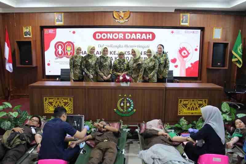 Peringati Hari Lahir Kejaksaan RI ke-80, Kejari Bandar Lampung Adakan Kegiatan Donor Darah Peringati Hari Lahir Kejaksaan RI ke-80, Kejari Bandar Lampung Adakan Kegiatan Donor Darah