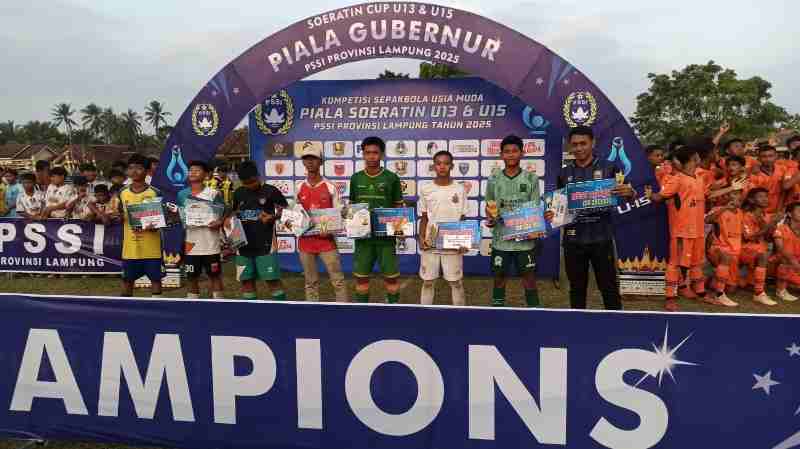 Bhayangkara Presisi Lampung U15 Ukir Sejarah Baru Raih Juara Runner-Up Piala Soeratin 2025 Bhayangkara Presisi Lampung U15 Ukir Sejarah Baru Raih Juara Runner-Up Piala Soeratin 2025