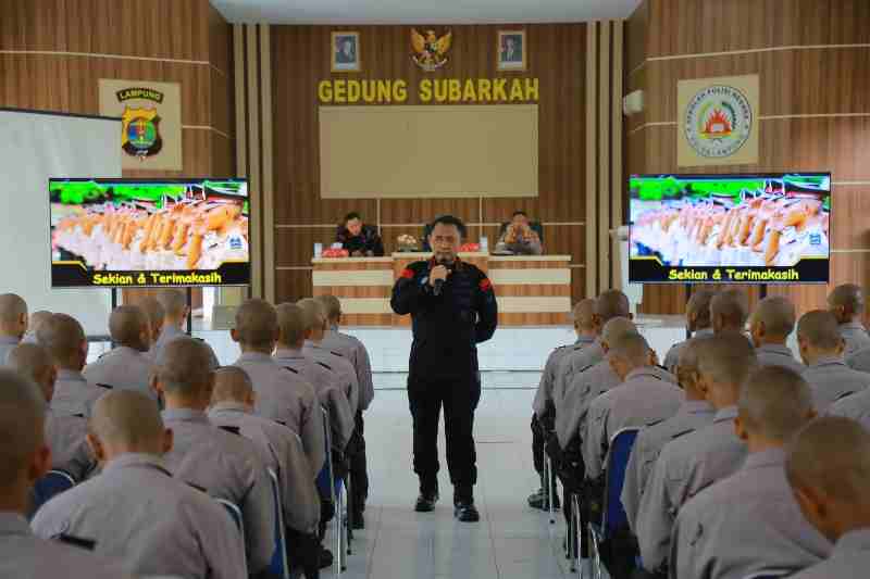 Dansat Brimob Tekankan Nilai Dalam Filsafat Bhayangkara Kepada Siswa Diktukba Polri Dansat Brimob Tekankan Nilai Dalam Filsafat Bhayangkara Kepada Siswa Diktukba Polri