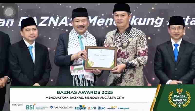 Bupati Tubaba Raih BAZNAS Award 2025 sebagai Kepala Daerah Pendukung Gerakan Zakat Indonesia Bupati Tubaba Raih BAZNAS Award 2025 sebagai Kepala Daerah Pendukung Gerakan Zakat Indonesia