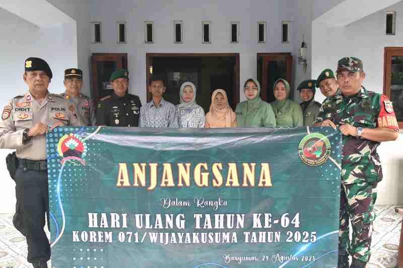 Jelang HUT 64 nya, Korem Wijayakusuma Berbagi Kasih kepada Warakawuri Jelang HUT 64 nya, Korem Wijayakusuma Berbagi Kasih kepada Warakawuri