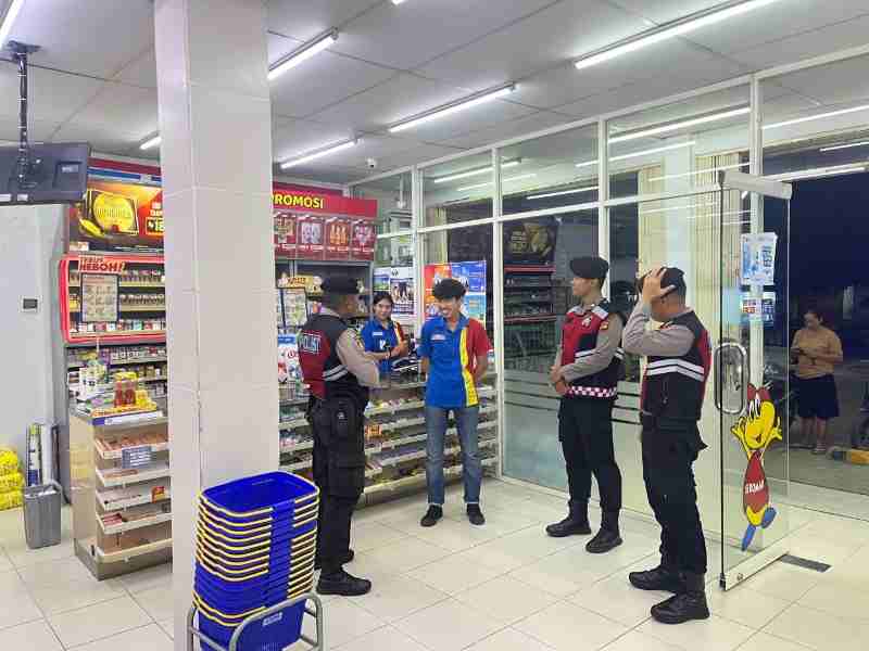 Satuan Samapta Polres Tulang Bawang Gelar Patroli Kota Presisi di Titik Rawan dan Objek Vital Satuan Samapta Polres Tulang Bawang Gelar Patroli Kota Presisi di Titik Rawan dan Objek Vital