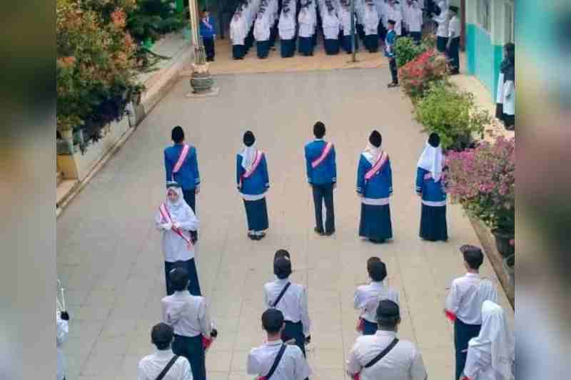 Meriahkan HUT RI ke-80, MTsN 6 Batusangkar Gelar berbagai kegiatan Guna Memacu Semangat Kemerdekaan Meriahkan HUT RI ke-80, MTsN 6 Batusangkar Gelar berbagai kegiatan Guna Memacu Semangat Kemerdekaan