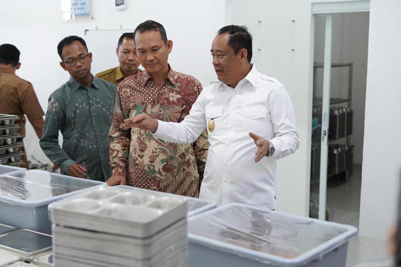 Dapur SPPG Gandus, Upaya Pemerintah Pastikan Kebutuhan Gizi Masyarakat Terpenuhi Berkelanjutan dan Merata Dapur SPPG Gandus, Upaya Pemerintah Pastikan Kebutuhan Gizi Masyarakat Terpenuhi Berkelanjutan dan Merata