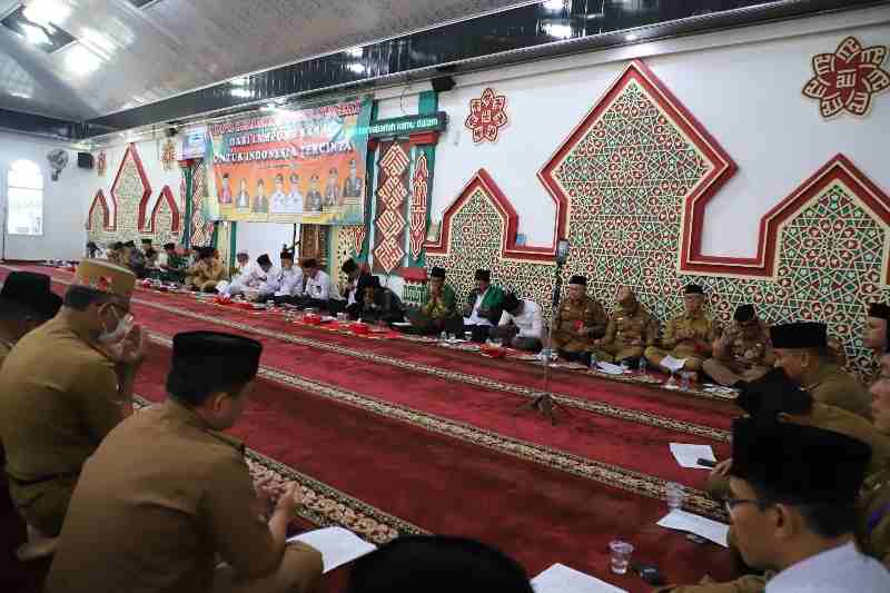 Pemkab Gelar Doa Bersama dari Lampung Barat Untuk Indonesia Pemkab Gelar Doa Bersama dari Lampung Barat Untuk Indonesia
