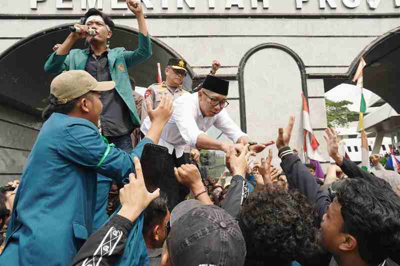 Gubernur Lampung Apresiasi Mahasiswa dan Masyarakat Gelar Aksi Damai dan Kondusif Gubernur Lampung Apresiasi Mahasiswa dan Masyarakat Gelar Aksi Damai dan Kondusif