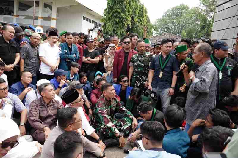 Aksi Damai Unjuk Rasa Mahasiswa di Lampung Jadi Contoh Kedewasaan Berdemokrasi Aksi Damai Unjuk Rasa Mahasiswa di Lampung Jadi Contoh Kedewasaan Berdemokrasi