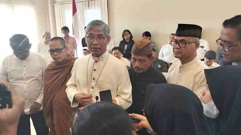 Pemuka Lintas Agama/Kepercayaan Serukan Perbaikan Fundamental Pemerintahan RI Tanpa Kekerasan Pemuka Lintas Agama/Kepercayaan Serukan Perbaikan Fundamental Pemerintahan RI Tanpa Kekerasan