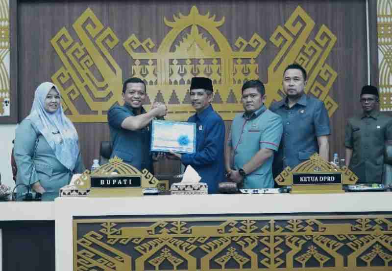 Bupati Riyanto Pamungkas Sampaikan Rancangan Perubahan APBD 2025 Bupati Riyanto Pamungkas Sampaikan Rancangan Perubahan APBD 2025