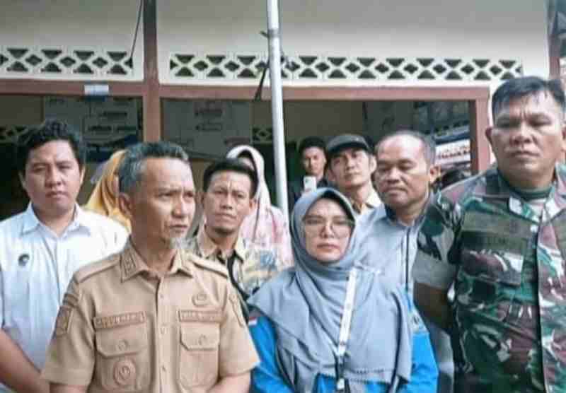 Wakil Bupati Kaur Respons Cepat Insiden Makan Bergizi Gratis Wakil Bupati Kaur Respons Cepat Insiden Makan Bergizi Gratis