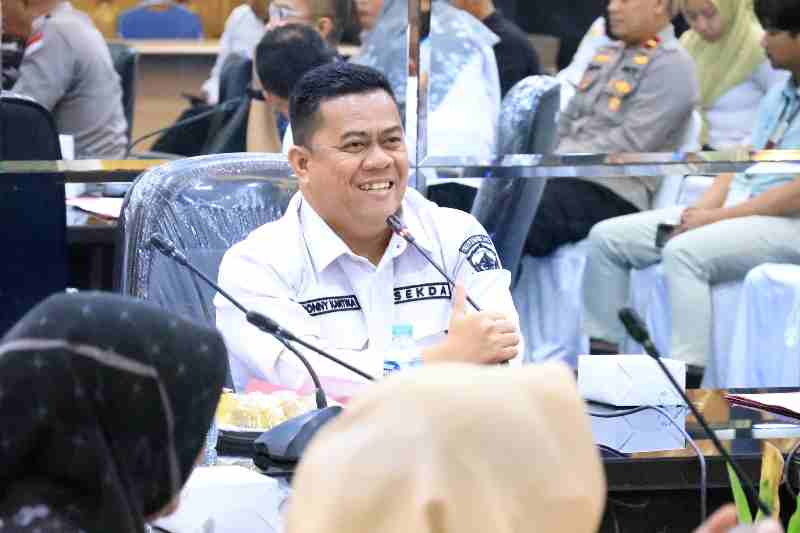 Sekda Bintan Pimpin Rakor Persiapan Event Bintan Trekking dan Fun Trial Run 2025 Sekda Bintan Pimpin Rakor Persiapan Event Bintan Trekking dan Fun Trial Run 2025