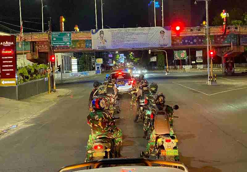 Polda Lampung Gelar Patroli Skala Besar Polri-TNI Jaga Kamtibmas Pasca Unjuk Rasa Polda Lampung Gelar Patroli Skala Besar Polri-TNI Jaga Kamtibmas Pasca Unjuk Rasa