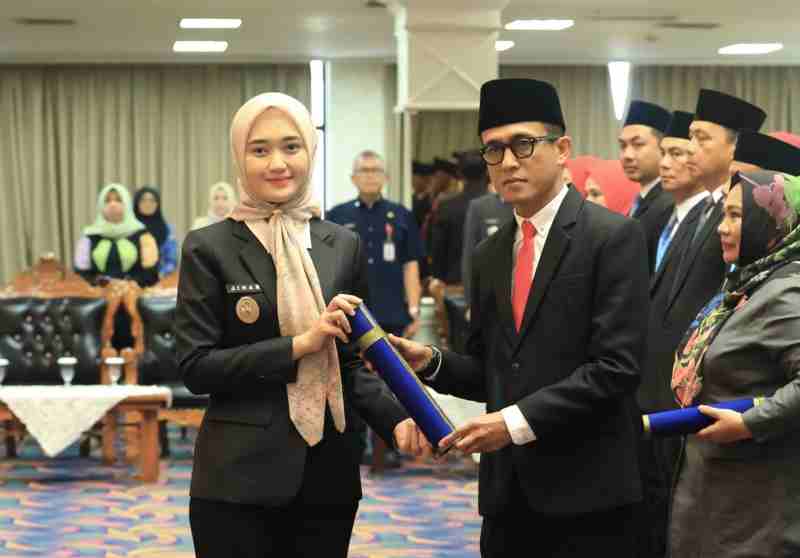 Lantik Pejabat Administrator dan Pengawas, Wagub Jihan Tekankan Adaptasi Cepat, Loyalitas, dan Empati Lantik Pejabat Administrator dan Pengawas, Wagub Jihan Tekankan Adaptasi Cepat, Loyalitas, dan Empati