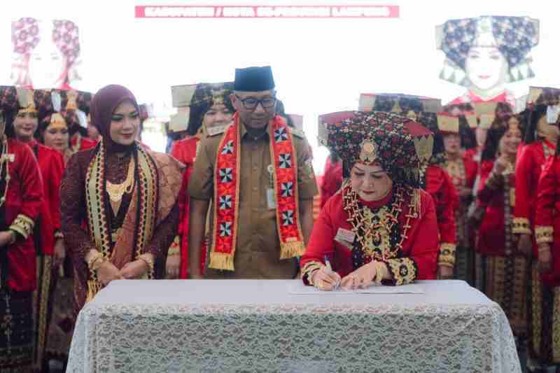 Mighrul Lappung Bersatu Jadi Mitra Strategis Pemprov dalam Pendidikan dan Ekonomi Kreatif Mighrul Lappung Bersatu Jadi Mitra Strategis Pemprov dalam Pendidikan dan Ekonomi Kreatif