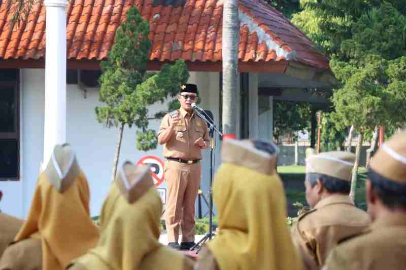 Bupati Lampung Tengah, Ardito Wijaya, Pimpin Apel Mingguan Bupati Lampung Tengah, Ardito Wijaya, Pimpin Apel Mingguan