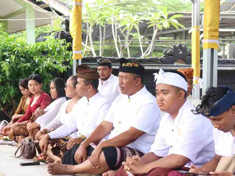 Wabup Lamteng, Bersama Ni Ketut Dewi Nadi, Hadiri Ibadah Raya Oikoumene Wabup Lamteng, Bersama Ni Ketut Dewi Nadi, Hadiri Ibadah Raya Oikoumene