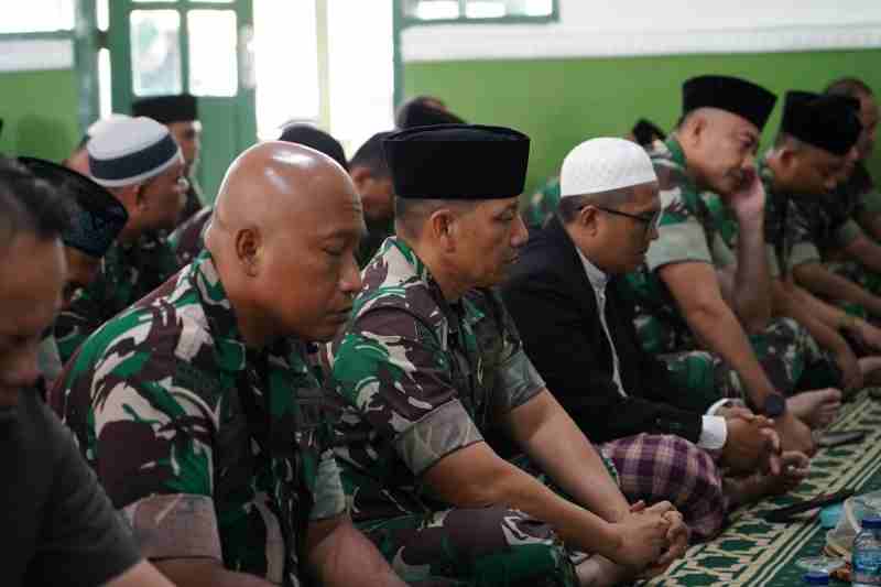 Korem 043/Gatam Laksanakan Peringatan Maulid Nabi Muhammad SAW Tahun 1447 H/2025 M Korem 043/Gatam Laksanakan Peringatan Maulid Nabi Muhammad SAW Tahun 1447 H/2025 M