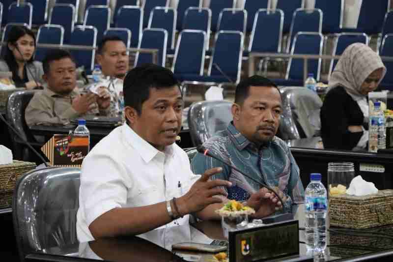 DPRD Sergai Sahkan Tatib dan Kode Etik Secara Bulat DPRD Sergai Sahkan Tatib dan Kode Etik Secara Bulat