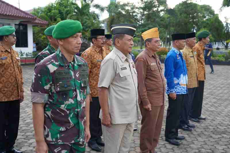 Ikuti Ziarah Rombongan HUT PEPABRI ke-66, Kasrem 043/Gatam: PEPABRI Lampung Semakin Solid Ikuti Ziarah Rombongan HUT PEPABRI ke-66, Kasrem 043/Gatam: PEPABRI Lampung Semakin Solid