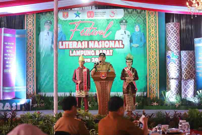 Parosil Mabsus Minta Festival Literasi Memiliki Kesinambungan dan Implementasi Nyata Ke Depan Parosil Mabsus Minta Festival Literasi Memiliki Kesinambungan dan Implementasi Nyata Ke Depan