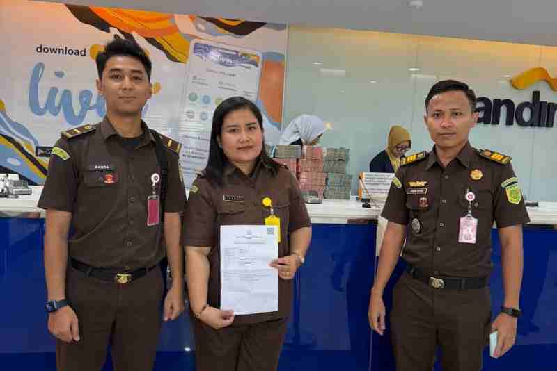 Kejari Bandar Lampung Kembali Setor Uang Pengganti Perkara Tipikor Jalan Ir Sutami Kejari Bandar Lampung Kembali Setor Uang Pengganti Perkara Tipikor Jalan Ir Sutami