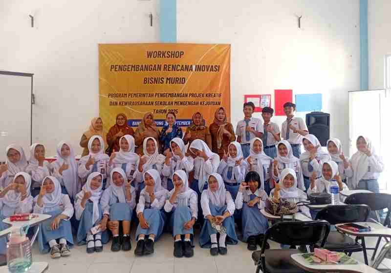 Dari Teori ke Aksi: Siswa SMKN 9 Bandar Lampung Dibekali Ilmu Riset Pasar ala Darmajaya Dari Teori ke Aksi: Siswa SMKN 9 Bandar Lampung Dibekali Ilmu Riset Pasar ala Darmajaya