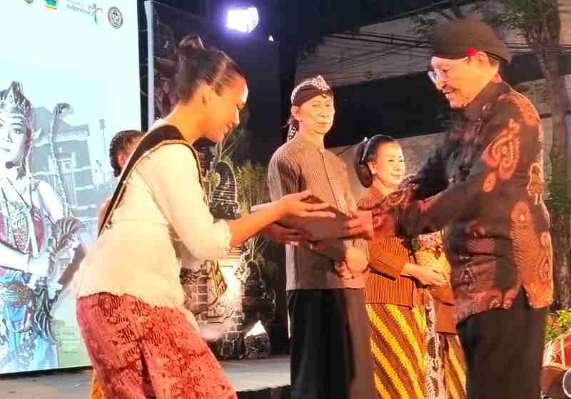 Dari Panggung TBRS ke WOTS: Djoko Mulyono dan Semangat Gugur Gunung Menjaga Wayang Orang Dari Panggung TBRS ke WOTS: Djoko Mulyono dan Semangat Gugur Gunung Menjaga Wayang Orang