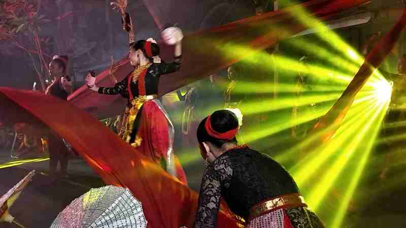 Chattra Chandra Kirana: Ketika Panji Menari di Ujung Cinta dan Keberanian Chattra Chandra Kirana: Ketika Panji Menari di Ujung Cinta dan Keberanian