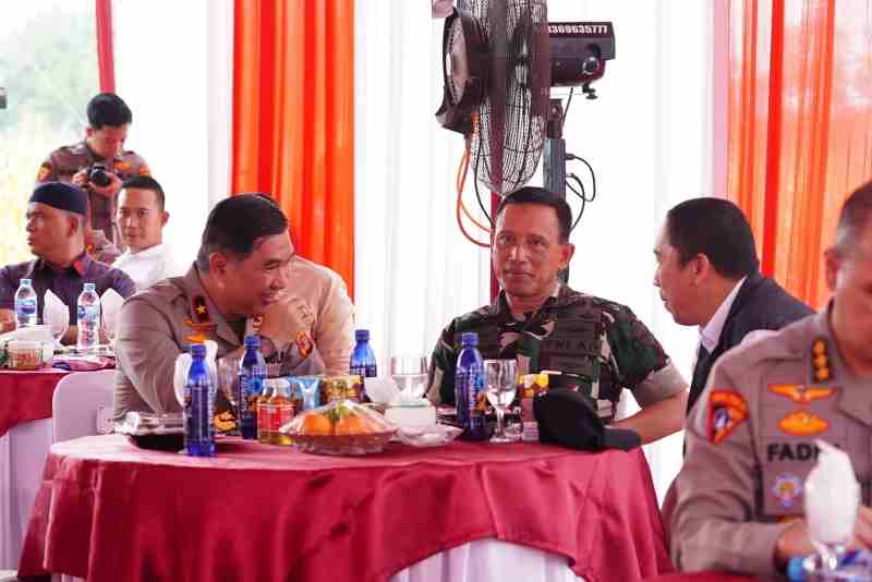 Perkuat Ketahanan Pangan Nasional, Danrem Hadiri Panen Raya Serentak Kuartal III Polda Lampung Perkuat Ketahanan Pangan Nasional, Danrem Hadiri Panen Raya Serentak Kuartal III Polda Lampung