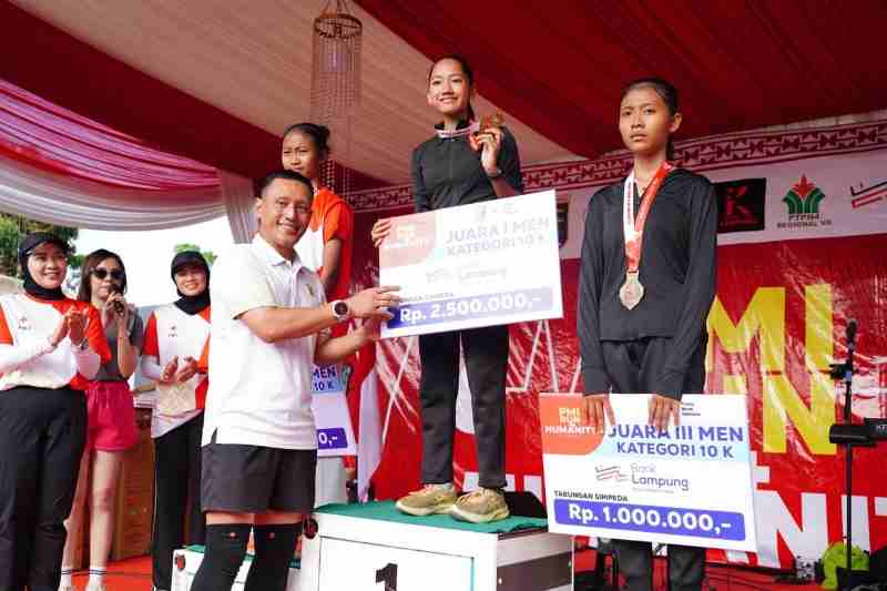 Wujudkan Hidup Sehat, Danrem 043/Gatam Ikuti PMI RUN 4 Humanity HUT ke-80 Tahun 2025 Wujudkan Hidup Sehat, Danrem 043/Gatam Ikuti PMI RUN 4 Humanity HUT ke-80 Tahun 2025