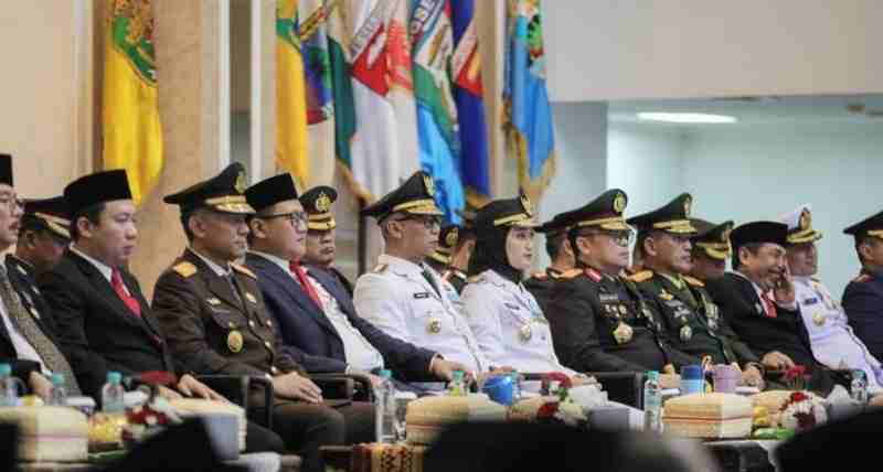 Ketua DPRD Lampung Hadiri Peringatan Detik-Detik Proklamasi Ketua DPRD Lampung Hadiri Peringatan Detik-Detik Proklamasi