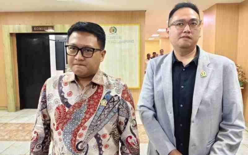 Banang DPRD dan TAPD Lampung Rapat Bahas Evaluasi APBDP 2025 Banang DPRD dan TAPD Lampung Rapat Bahas Evaluasi APBDP 2025