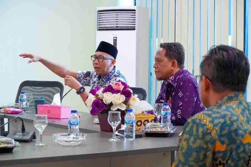 Pemprov Lampung Targetkan 90 Persen Jalan Provinsi Mantap 2028, Mulai 2026 Beralih ke Beton Pemprov Lampung Targetkan 90 Persen Jalan Provinsi Mantap 2028, Mulai 2026 Beralih ke Beton