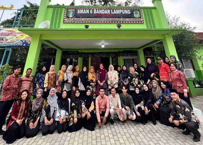 Bikin Guru Melek Teknologi! Dosen IIB Darmajaya Bongkar Cara AI Ubah Kelas Jadi Lebih Cerdas Bikin Guru Melek Teknologi! Dosen IIB Darmajaya Bongkar Cara AI Ubah Kelas Jadi Lebih Cerdas