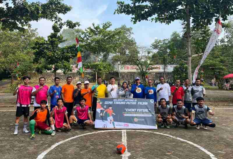 Gema Taruna Putra Fajar: Turnamen Futsal Antar RT Meriahkan Pelantikan Karang Taruna Fajaresuk Gema Taruna Putra Fajar: Turnamen Futsal Antar RT Meriahkan Pelantikan Karang Taruna Fajaresuk