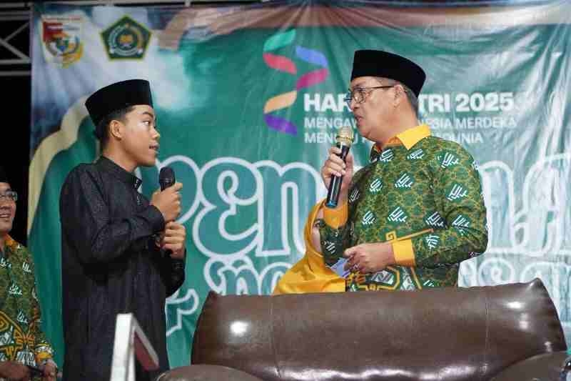 Bupati dan Wabup Tubaba Hadiri Pengajian dan Doa Bersama Peringati Hari Santri Nasional 2025 Bupati dan Wabup Tubaba Hadiri Pengajian dan Doa Bersama Peringati Hari Santri Nasional 2025
