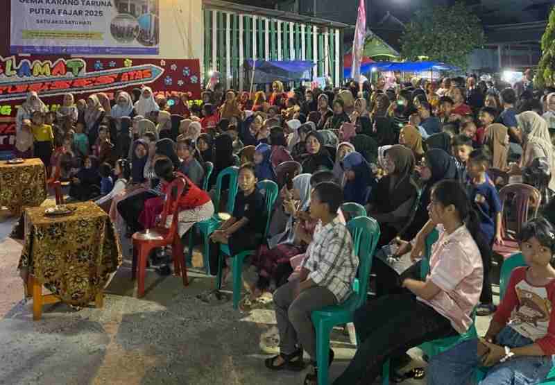 Bazar UMKM Meriahkan Pelantikan Karang Taruna Putra Fajar Fajaresuk dan Lomba Pentas Seni Pemuda Bazar UMKM Meriahkan Pelantikan Karang Taruna Putra Fajar Fajaresuk dan Lomba Pentas Seni Pemuda