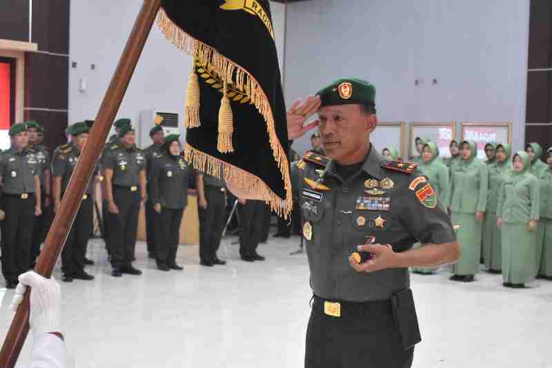 Gelar Tradisi Penerimaan Warga Baru, Pangdam XXI/RI Ucapkan Selamat atas Kepercayaan yang Diberikan TNI AD Gelar Tradisi Penerimaan Warga Baru, Pangdam XXI/RI Ucapkan Selamat atas Kepercayaan yang Diberikan TNI AD
