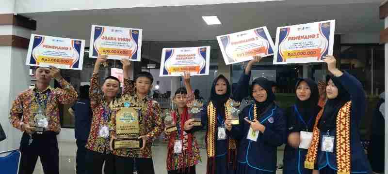 4 Siswa Putra-Putri Lambar Sukses Raih Juara Umum FTBI Jenjang SMP Tingkat Provinsi Lampung 2025 4 Siswa Putra-Putri Lambar Sukses Raih Juara Umum FTBI Jenjang SMP Tingkat Provinsi Lampung 2025