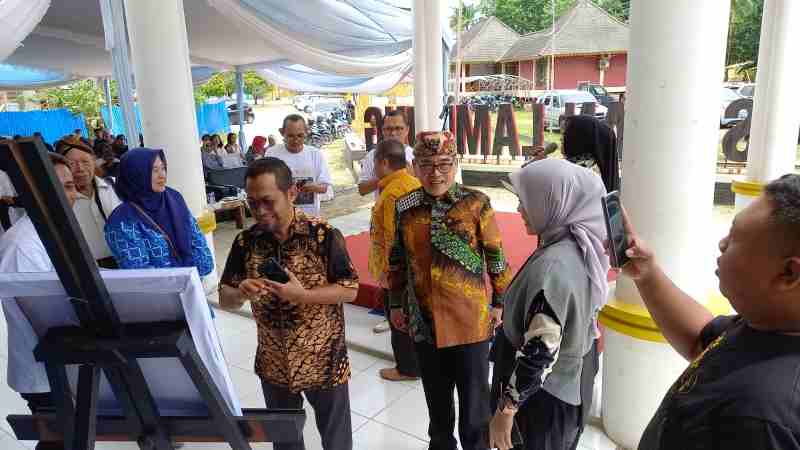 Dewan Kesenian Lampung Gelar Pameran “Pamer Pamor” Hadirkan Semangat Lintas Generasi Dewan Kesenian Lampung Gelar Pameran “Pamer Pamor” Hadirkan Semangat Lintas Generasi