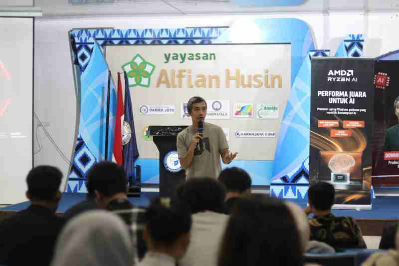 Hadir di IIB Darmajaya, AMD Ajak Mahasiswa IIB Darmajaya Rasakan Pengalaman AI dalam Produk Terbarunya Hadir di IIB Darmajaya, AMD Ajak Mahasiswa IIB Darmajaya Rasakan Pengalaman AI dalam Produk Terbarunya