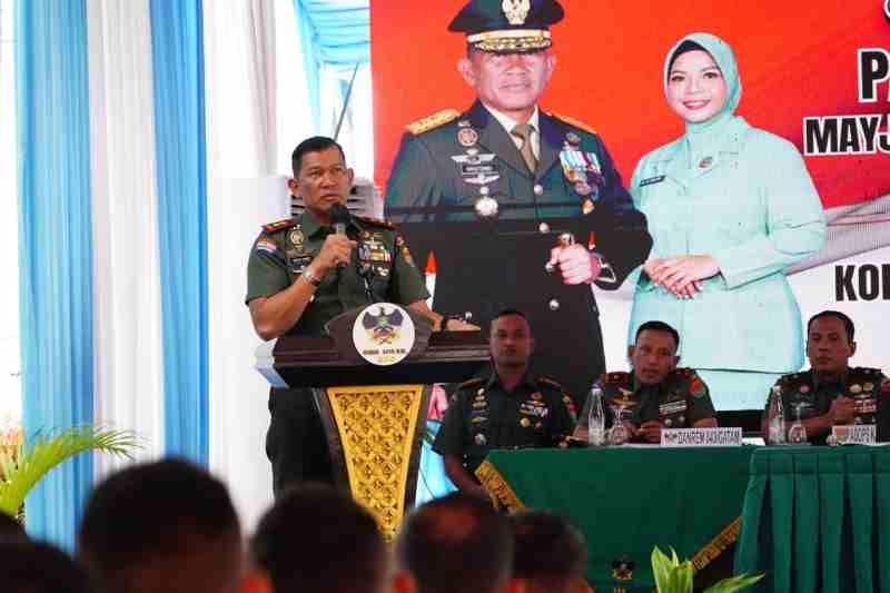 Danrem 043/Gatam Sambut Pangdam XXI/Radin Inten Dengan Hangat dan Penuh Makna Danrem 043/Gatam Sambut Pangdam XXI/Radin Inten Dengan Hangat dan Penuh Makna