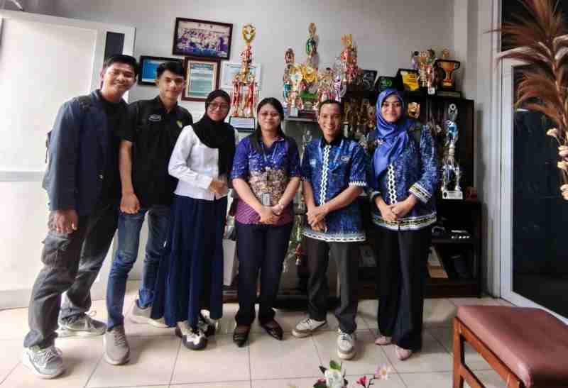 Dosen IIB Darmajaya Ajak Siswa SMKK BPK Penabur Berani Merintis Bisnis di Usia Muda Dosen IIB Darmajaya Ajak Siswa SMKK BPK Penabur Berani Merintis Bisnis di Usia Muda