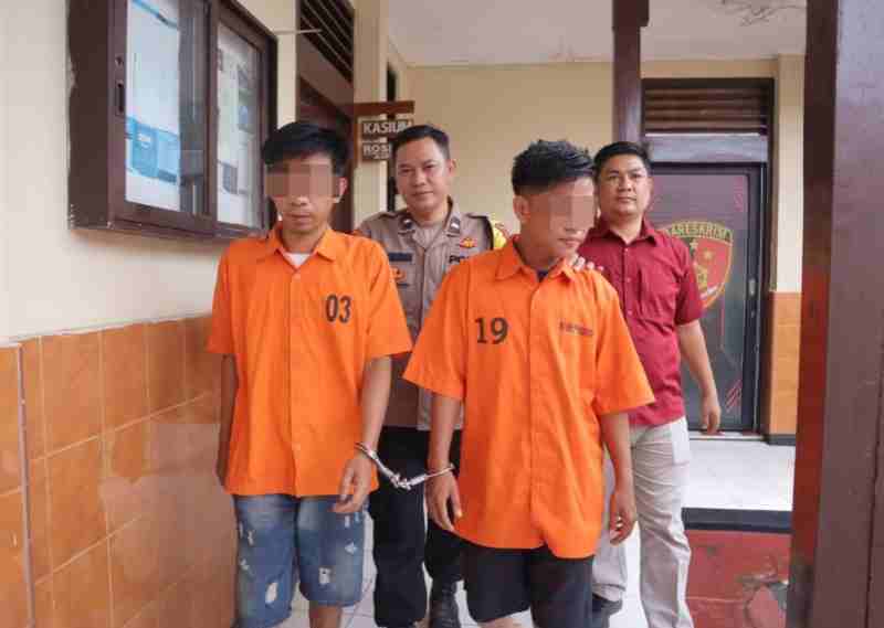 Polsek Pringsewu Kota Tangkap Dua Pelaku Pencurian Modus Ganjal Mesin ATM Polsek Pringsewu Kota Tangkap Dua Pelaku Pencurian Modus Ganjal Mesin ATM