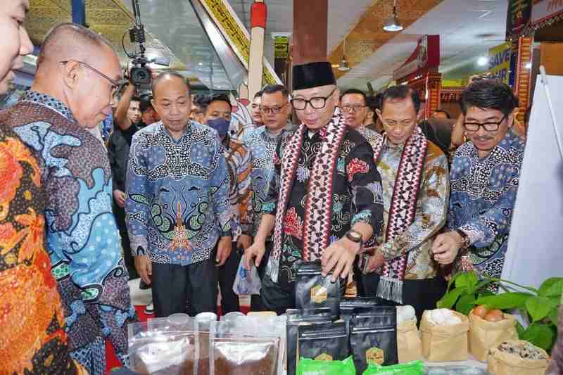 Lampung Fest 2025, Sinergikan Kopi dan Pariwisata untuk Dongkrak Ekonomi Lampung Lampung Fest 2025, Sinergikan Kopi dan Pariwisata untuk Dongkrak Ekonomi Lampung